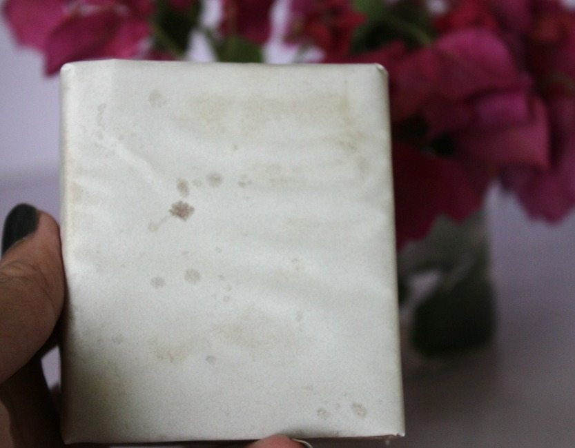 Forest Essentials Luxury Butter Soap Sandalwood & Vetiver Review 3